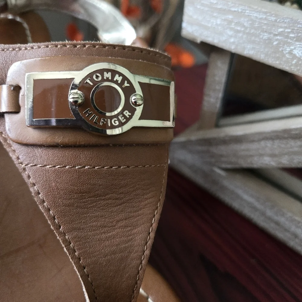 Tommy Hilfiger Wedge Sandals sz 6 1/2 M
